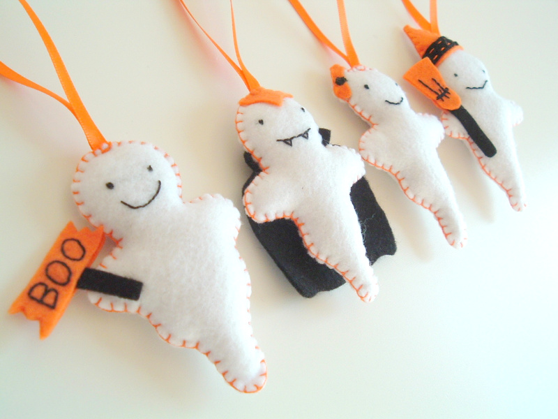 Ghosts Halloween Decoration - Set Of 4 - Ornaments/favors/treats/toy/decor